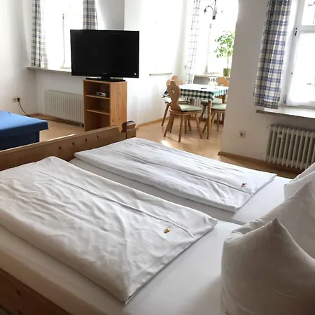 Zur Post - 3*