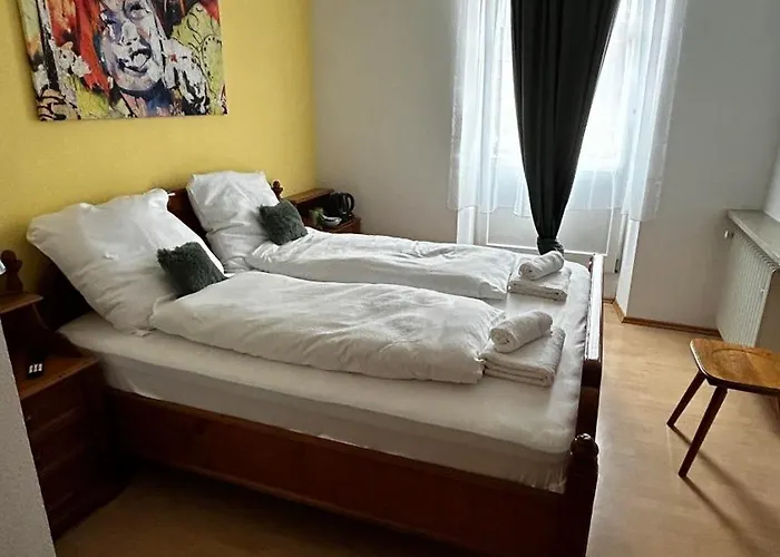 Zur Post - 3*